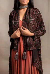 Black Front Open Asymmetrical Printed Shrug image 4