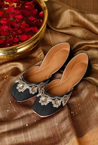 Black Dabka Moti Silk Juttis image 1