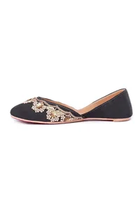 Black Dabka Moti Silk Juttis image 5