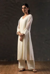 Beige Organza V-neck Kurta image 2
