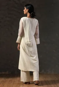 Beige Organza V-neck Kurta image 5