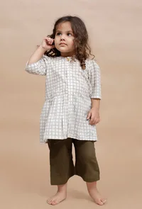 Set of 2: Off White Checked top and olive green flared Capri image 1