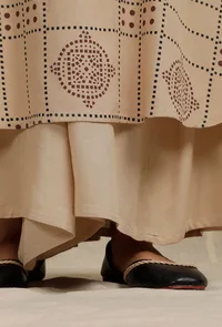 Ecru Solid Flared Palazzo Pants image 4