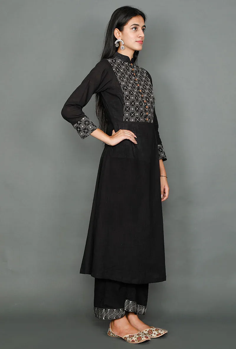 Set of 2: Black Collared Kurta & Pallazo With Kantha Embroidery
