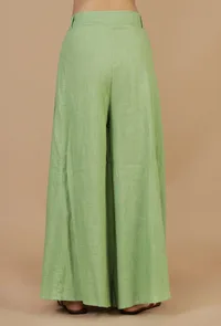 Set of 2: Light Green Sleeveless Shirt Kurta & Flared Palazzo Pants image 5