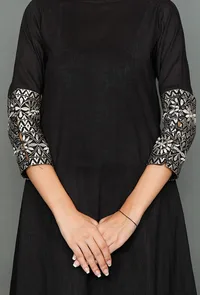 Set of 2: Blace Kurta & Plazzo With Kantha Embroidery image 5
