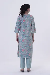 Blue Cotton Kurta With Multicolor Motif image 4