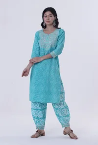 Set Of 2: Turquoise & White Cotton Block Printed Kurta & Pant image 1