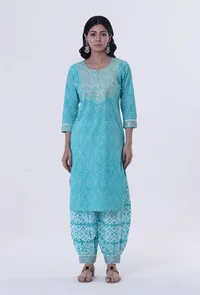 Set Of 2: Turquoise & White Cotton Block Printed Kurta & Pant image 3