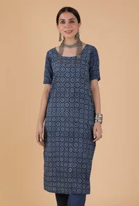 Ganika Indigo Buta Printed Straight Kurta image 1