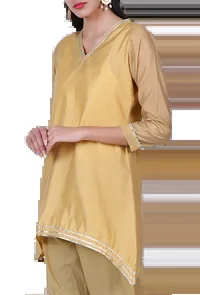Yellow Plan Chanderi Short Kurta With Gota Lace Detailing image 3
