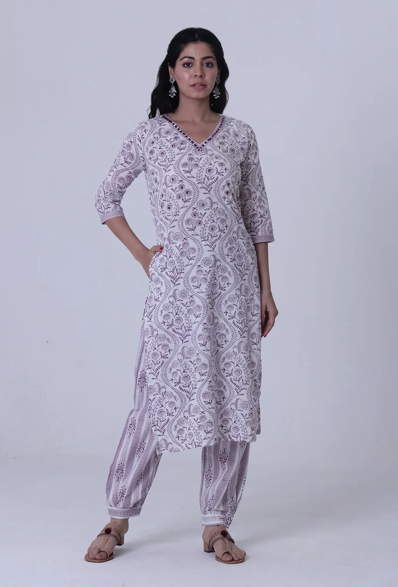 Set Of 2: White Cotton Kurta With Pant Set