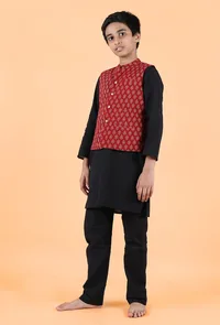 Orian Madder Red Ajrakh Print Cotton Nehru Jacket image 3