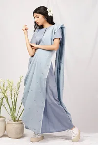 Set Of 3: Chambray Blouse And Culottes With Jamdani Saree image 5
