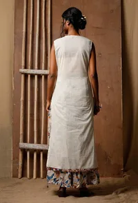 Set Of 2: Off White Kalamkari Kurta And Palazzos image 4