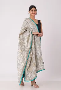 Oeshi hand embriodered kantha silk dupatta image 2