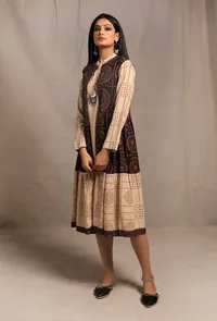 Set of 2: Black Ecru Contrast Hand Block Printed Front Open Tier Dress with Ecru Slip image 3