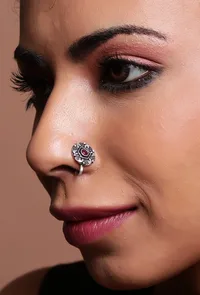 Floral Handcraft Nosepin image 6