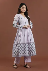 Set of 2:Hand Block Printed Cotton Gathered Kurta with Solid Straight Pant image 2