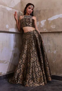 Set Of 3: Black Banarasi Jacquard Crop Top, Skirt, & Silk Organza Dupatta image 2