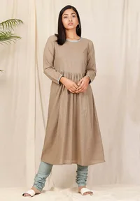 Set of 2: Bhuri Gathered Kurta With Asmani Chooridaar image 1