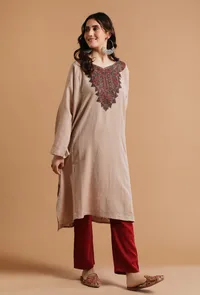 Heathered Grey Kashmiri Sozni Embroidery Phiran-Free Size image 2