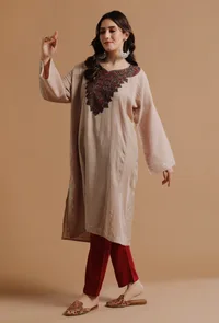 Heathered Grey Kashmiri Sozni Embroidery Phiran-Free Size image 3