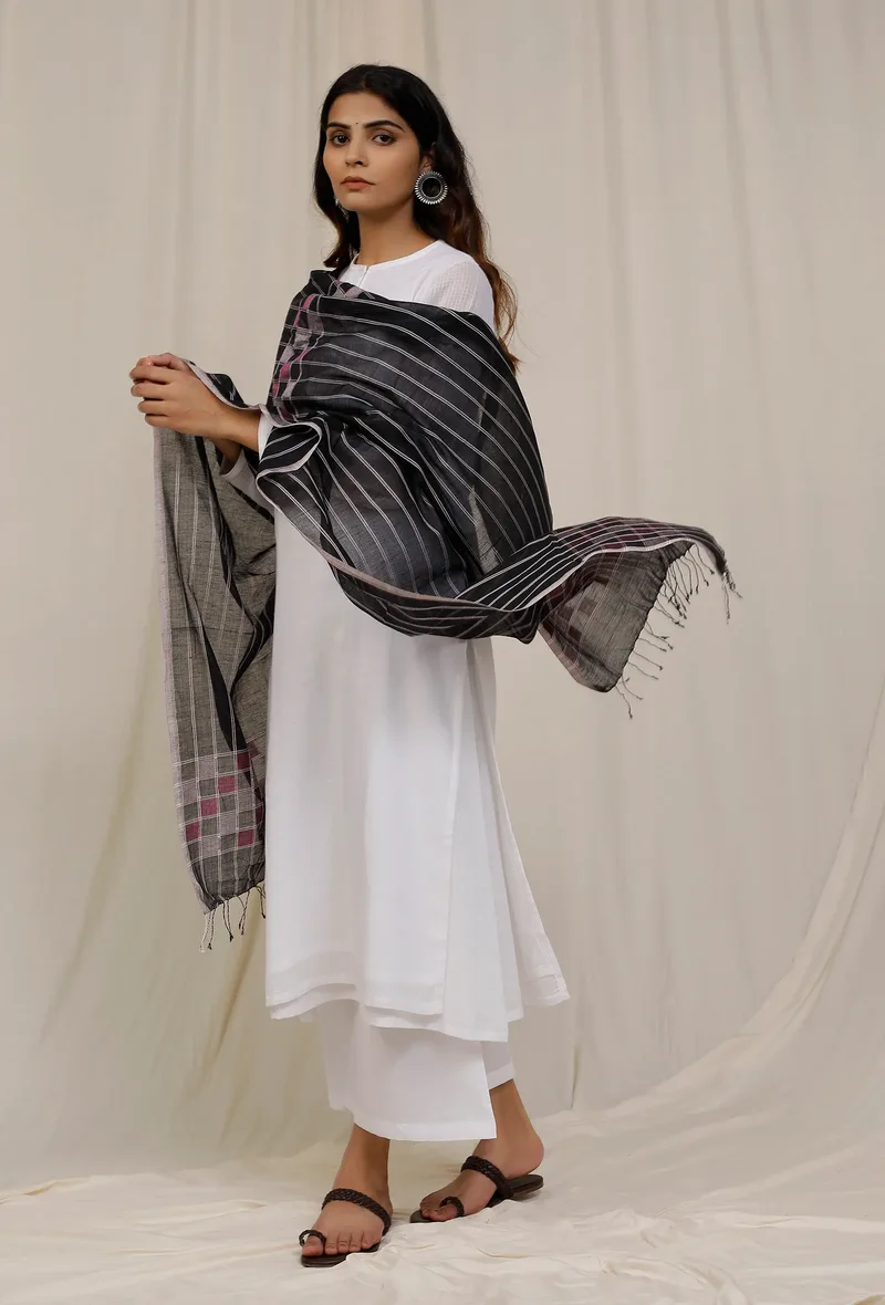 Black Stripes Handloom Cotton Jamdani stole