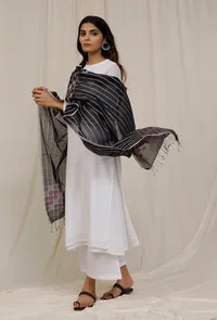 Black Stripes Handloom Cotton Jamdani stole image 1