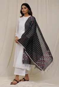 Black Stripes Handloom Cotton Jamdani stole image 2