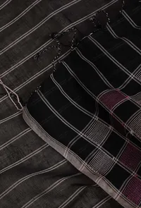 Black Stripes Handloom Cotton Jamdani stole image 5