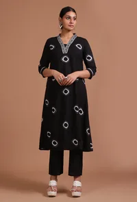 Set Of 2: Black Cotton Plain Kurta & Pant Set image 1
