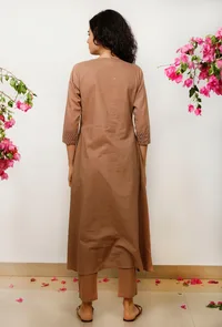 Set of 2: Brown Cotton Kurta with Brown Cotton Straight Pants image 4
