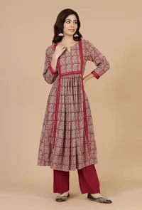 Red Printed Gathered Kurta with Lace Detail image 2