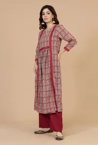 Red Printed Gathered Kurta with Lace Detail image 3