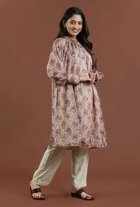 Set of 2: Elegant Beige Floral Printed Tabby Silk Kurta with Solid Mint Green Shantoon Pants Set image 2