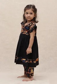 Set Of 2: Ebbani Black Kalamkari Printed Cotton Kurta & Palazzo image 2