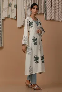 Off White Floral Handblock Cotton Flex Cape image 4