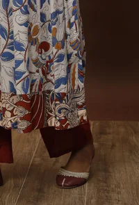 Beige & White Kalamkari Flared Cotton Kurta image 6