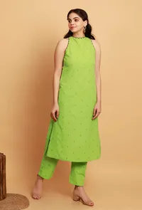 Set of 2:  Mint Green Embroidery Halter Neck Sleeveless Kurta With Straight Pants image 3