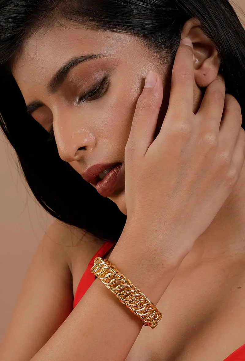 Zin Gold Single Layered Chain Bracelet