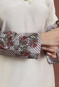 Ivory Kalamkari Printed Muslin Silk Kurta image 6