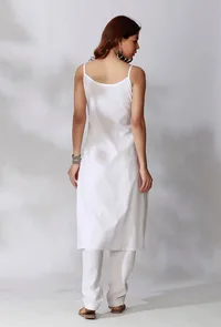 White Plain Slip Kurta image 4