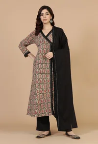 Set of 3: Baagh Hand Block Print Angrakha Kurta, Solid Black Pants & Lace Cotton Dupatta image 2