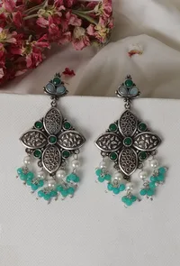 Emerald Kundan Oxidized Drop Earrings image 1