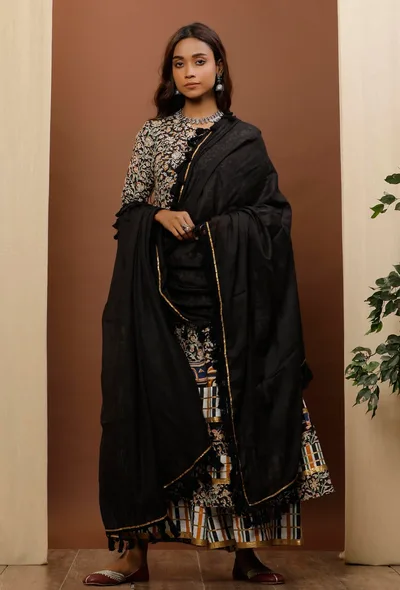 Black Cotton Kota Dupatta With Tassels