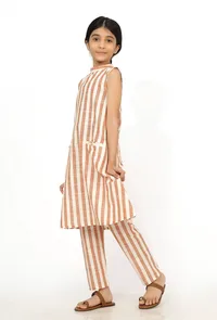Set of 2: Mustard Stripes Cotton Kurti with Pants image 3