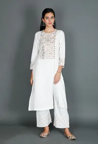 White Cotton Kurta With Beige Floral Kantha Work image 1