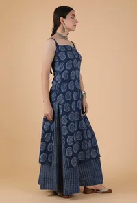 Adira Indigo Paisley Printed Straight Kurta image 2