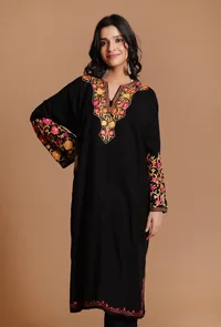 Noir Aari Embroidered Kashmiri Phiran-Free Size image 1